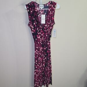 Leota Black and Burgandy Floral Sheath Midi‎ Dress